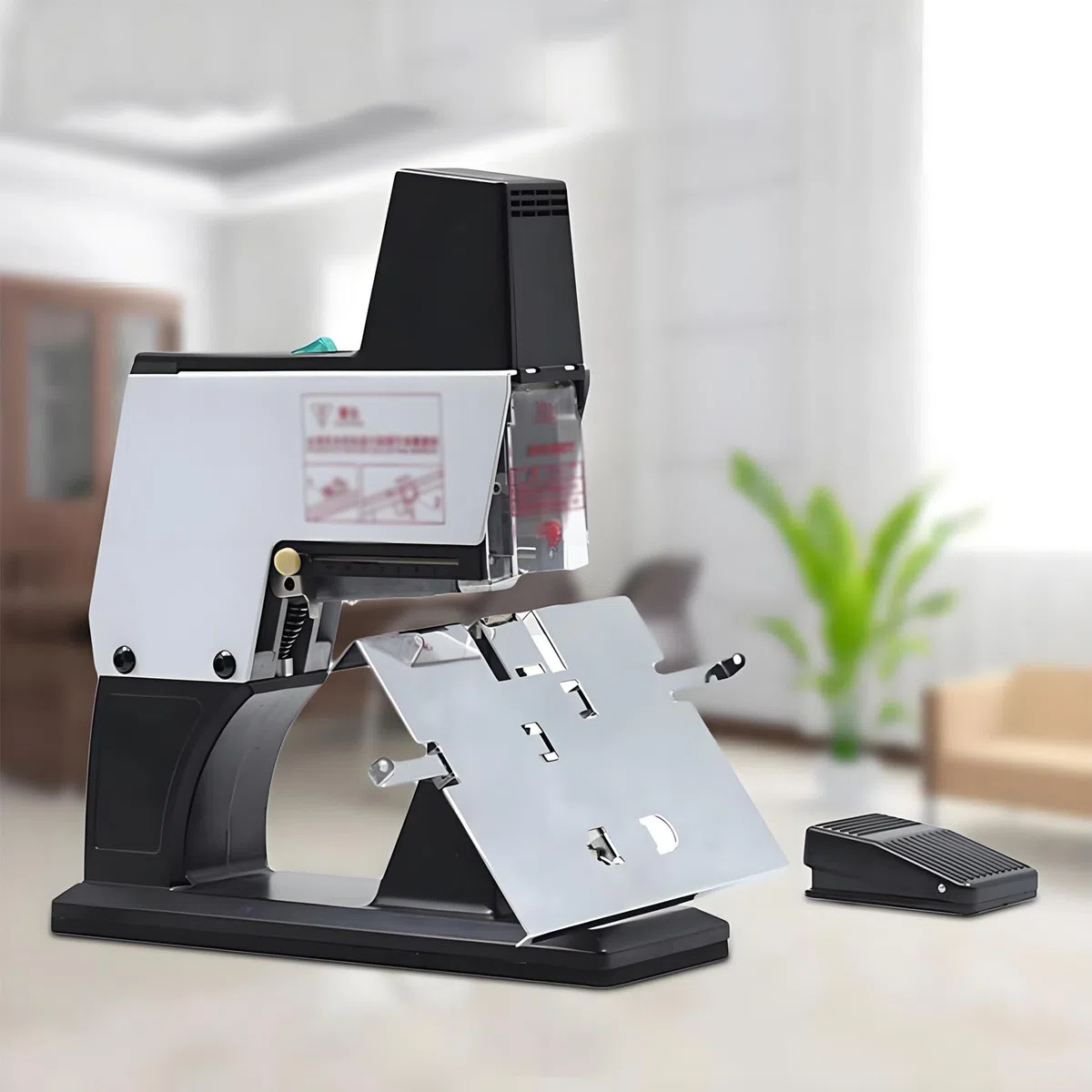 Raccoglitore automatico a sella, pinzatrice elettrica da tavolo, resistente, con protezione per inceppamento, punto piatto A3 per un'elaborazione efficiente dei documenti